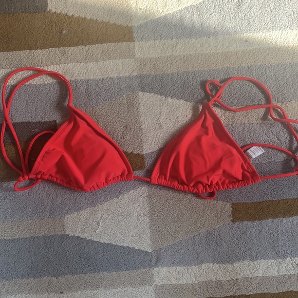 Bathing suit tops - Picture 4 of 5